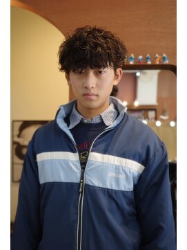 エディ(Edy) メンズパーマ波巻きパーマシャドウパーママッシュ眉毛カット岡山