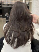 アビー(ABBEY) ロングヘアレイヤーロングレイヤーカットハッシュカット
