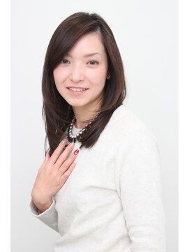 ヘナ ファクトリー 十条店 見た目年齢マイナス5歳の黒髪美髪ストレート