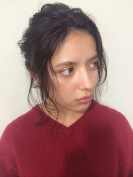 ラグ(log) 色っぽ編み込みダウンテール