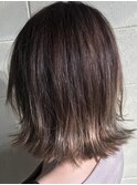 ナチュラルグラデーションの切りっぱなしボブ