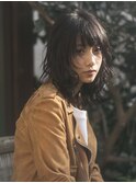黒髪マッシュウルフ：ミディアム