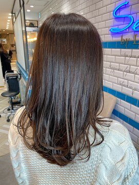 シー バイ ロンド 新宿(Sea by Lond) 【藤原三知代】ダークオリーブカラー