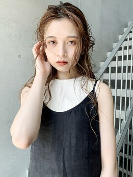 アイティー バイ アルバム 浦和店(IT by ALBUM) ハーフアレンジロング_オリーブカラーハイライトカラー_27598