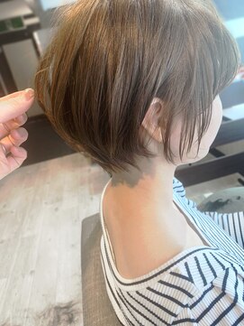 アミダ(AmiDA) えりあしスッキリ☆丸みショート