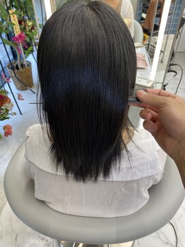 ロンドルーチェ 心斎橋(Lond luce) ダークアッシュ/ミディアムレイヤーカット［髪質改善/縮毛矯正］