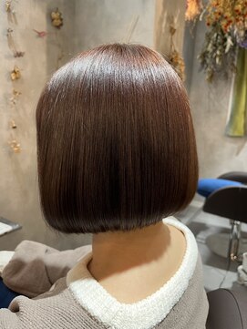 お花と犬と美容室 ミニボブ