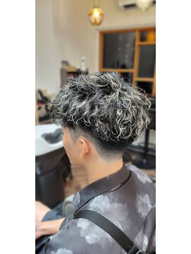 ロビン(Robin) ハイライトパーマ