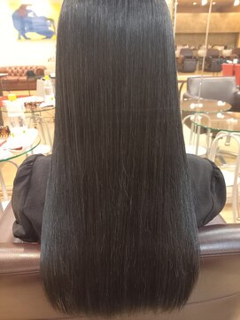 シャンプーボーイ 黒髪ストレート