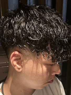 ヒロギンザ 大阪本店(HIRO GINZA) スペインカール×スキンフェード