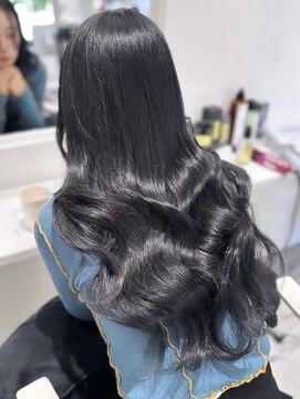 ハチ(HACHI) ”ツヤツヤ”ブルーブラックカラー