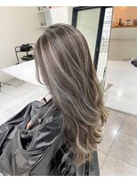 ブレンド 渋谷(BLend)&nbsp;ハイライトブルージュマチルダボブインナーグレージュ前髪