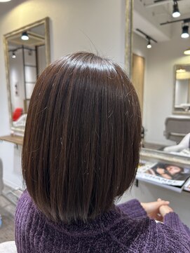 ジーナ(ZINA) ツヤツヤボブ