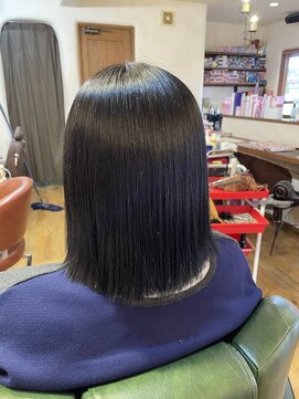 カカ(kaka) 大人ストレートナチュラルボブ