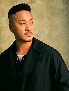 ダグラスヘア キングスワン 一宮(Douglas hair King's one) 【スキンフェード】 10:0分けスキンフェード