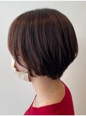 金沢八景ショートボブイルミナカラー丸みレイヤーくびれショート