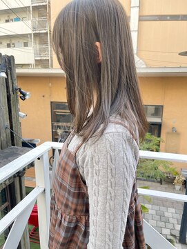 ミント(mint) スモーキーな色合い！透明感オリーブグレージュ！