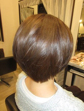 コア フィール ア デイ(COIFFURE A DAY) ショートボブ