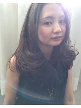 ステア メゾン(stir maison) 透き通るブルージュカラー☆MAKOTO