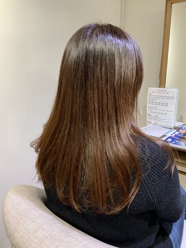 ユーネリー(U-NERY) 艶髪ロング