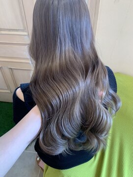 マギー(Magie) アッシュベージュ