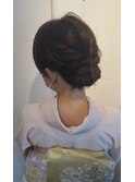 訪問着 サイド ツイスト シンプル シニヨン ヘアスタイル