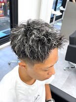 ノイセル 心斎橋(Noisyle)&nbsp;guest snap　刈り上げアップバングショート×ホワイトメッシュ