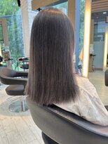 インク サカエ(inq sakae)&nbsp;ブリーチ/グレーカラー/ハイトーン/小顔カット