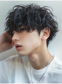 メンズカット　ツイストパーマ　マッシュ　黒髪　10代20代