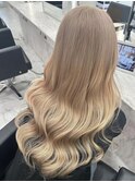 【外国人風】プラチナブロンド×波巻きロング
