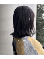 サーカス(circus)&nbsp;レイヤー/外ハネ/ベージュカラー