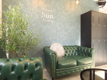 サン(Sun.)の写真/【丁寧にじっくりカウンセリング◎】あなたの為に調合する最高峰の髪質改善で、髪も心贅沢に整う。