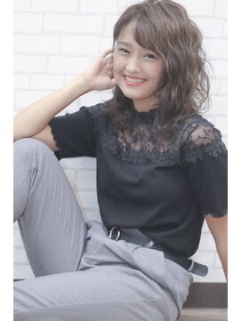 ヘアメイク アヴァロン 橋本店(HAIR MAKE Avalon) 【Avalon橋本】シルバーグレージュミディ［橋本/橋本駅近］