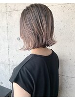 バーチョ(bacio)&nbsp;【bacio】スペシャルハイライト  モノトーンピンク  ボブ 外国人