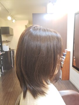 ヘアメイク ビス(Hair Make Bis.) セミロングスタイル