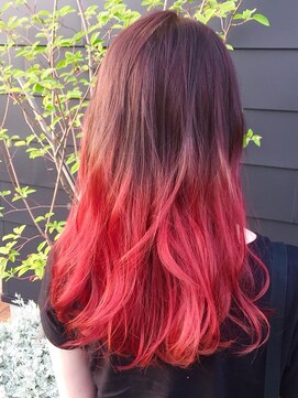 エクラヘア(ECLAT HAIR) グラデーションカラー×ピンクレッド