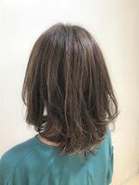 アズール 草加(azule)&nbsp;白髪ぼかし　ハイライト　ミディアム　ワンカール　[草加駅]