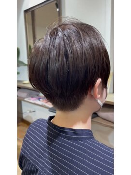 ソウルメイト(soul mate) ベージュ×刈上げ short