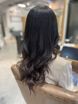 フツーロ 栄(FUTURO) グラデーション プルエクステ エクステ ロングヘア