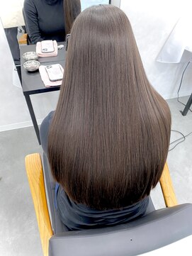 リヴ(LIV) 髪質改善トリートメント［箕面/髪質改善/白髪ぼかし］