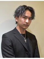 フリーク バーバーショップ 都島店(FREAK BARBER SHOP)&nbsp;シルバーメッシュ波打ちツイスパセンターパート