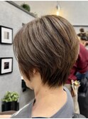 【扱いやすさ◎襟足スッキリ小顔ショートボブ】