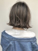 ヲタク(wotaku.)&nbsp;アッシュグレー透明感カラーくすみカラーブリーチカラー外はね