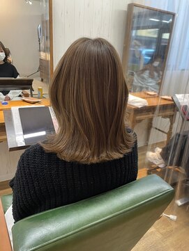 アンダーバーホワイト モデ 富田林店(_WHITE mode) 20代30代大人可愛い小顔ショートカット外ハネボブハイライト