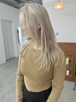 リヴ ウメダ(LIV umeda)&nbsp;ホワイトベージュ/ブリーチ/ダブルカラー【梅田】