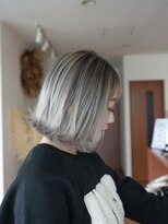スタジオフィット(STUDIO FITTO) シルバーバレイヤージュカラー×シャドールーツ