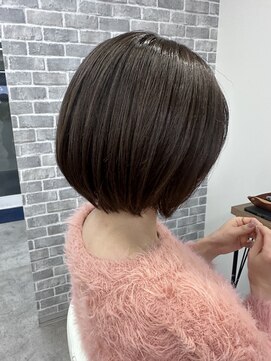 ノイ(Noy) 大人ショート×ビターブラウン