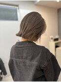 アッシュグレージュ くびれボブ