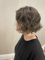 リノ カルバリ(Lino Calbari)&nbsp;ボブパーマ×オリーブグレージュ
