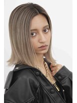 サニー 渋谷(SUNNY)&nbsp;バレイヤージュ、ハイライト、レイヤーカット、グレージュ